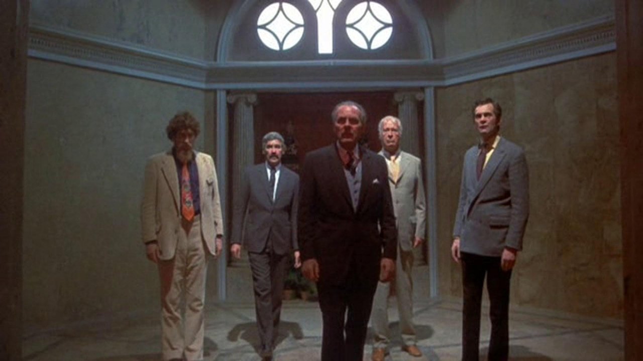 Vizita e Zonjës së Moshuar backdrop