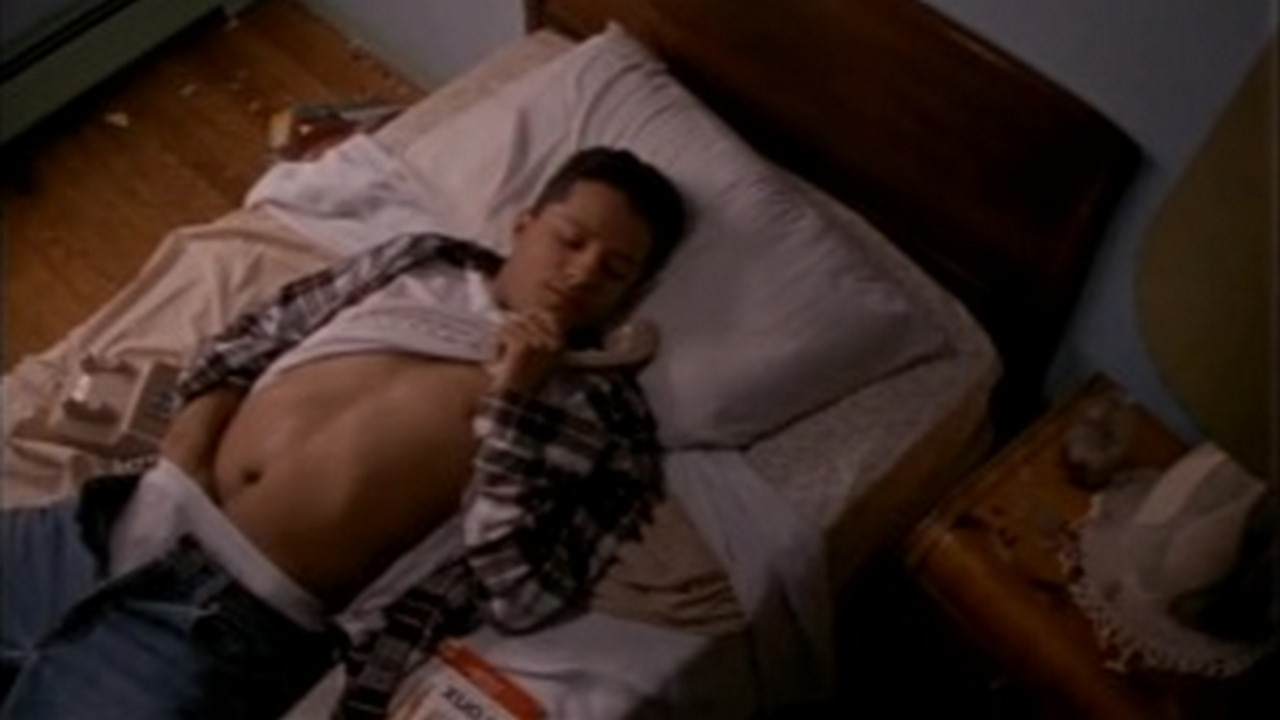 Universi i Gjallë backdrop