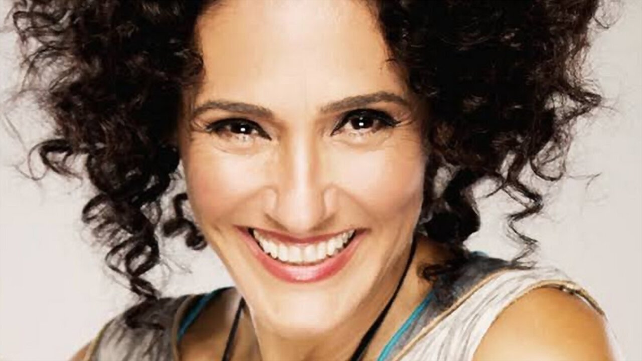 Në Kufijë backdrop