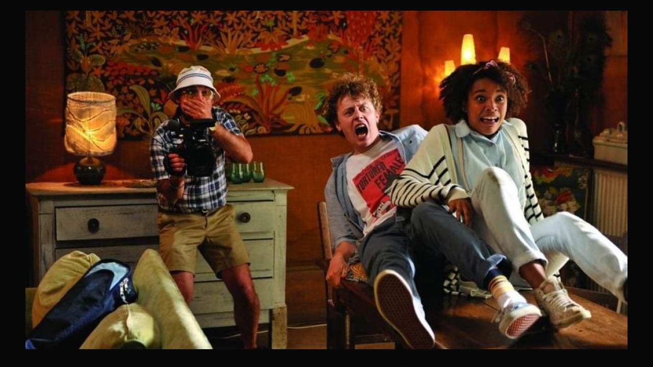 Në Bregdetin e Iwo Jimës backdrop