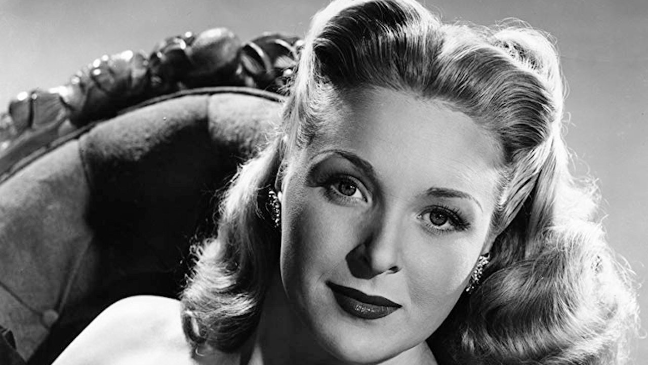 Kikeri dhe Miqtë e Tij backdrop