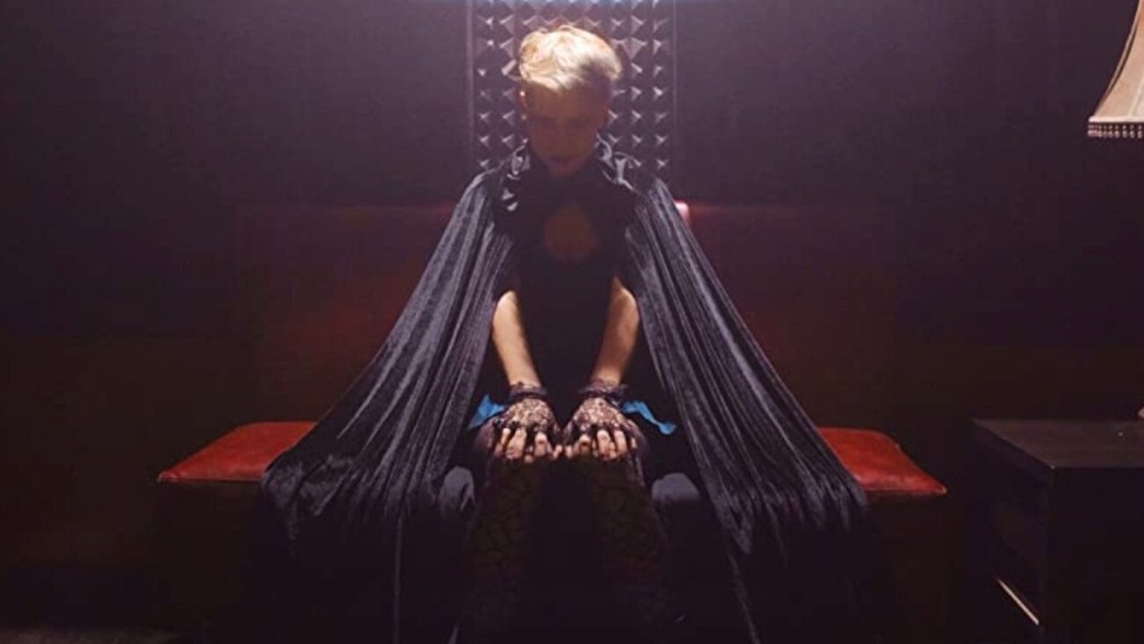 GOZEN: Shpata e Romancës së Pastër backdrop