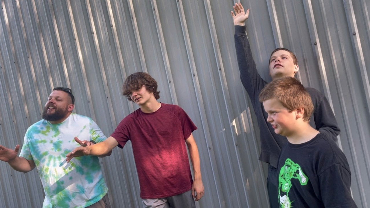 Të Ziliqem backdrop