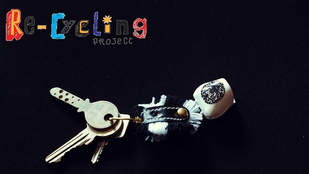 Qeshi i fundit backdrop