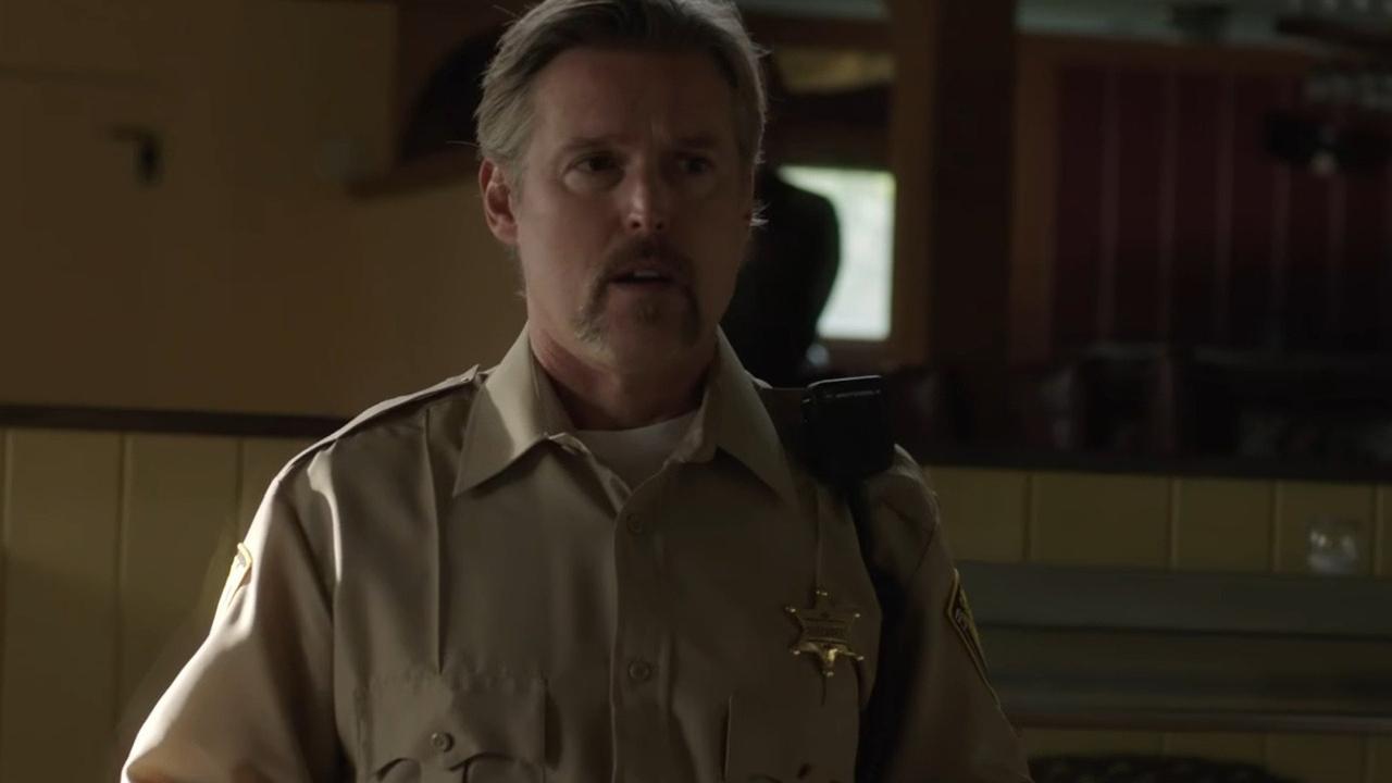 Bebe Adoleshente backdrop