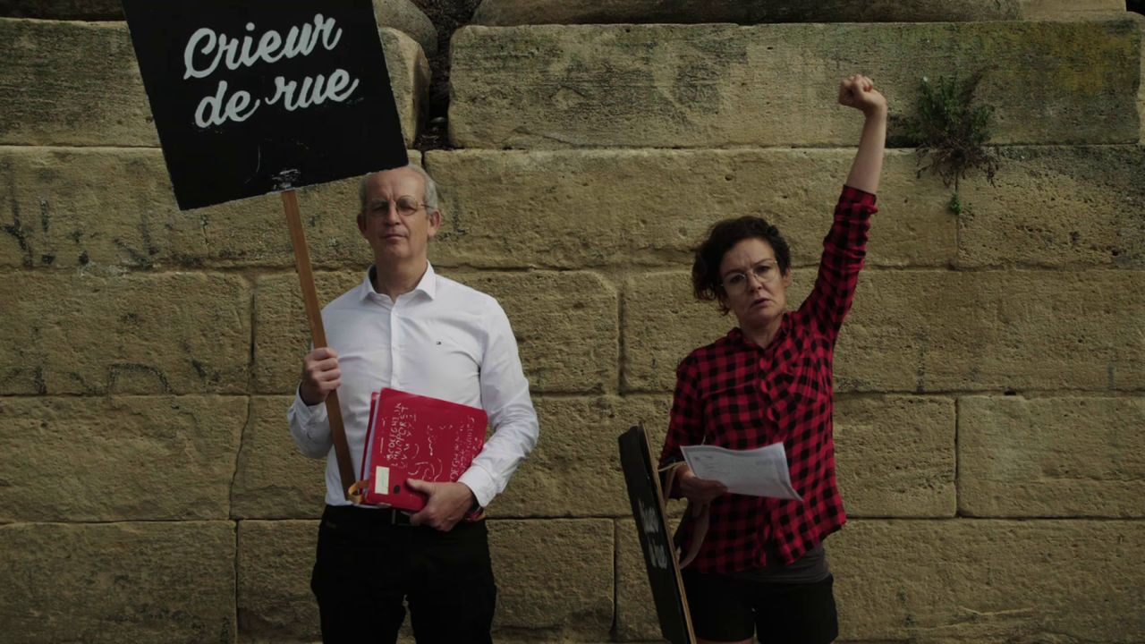 Errësira brenda backdrop