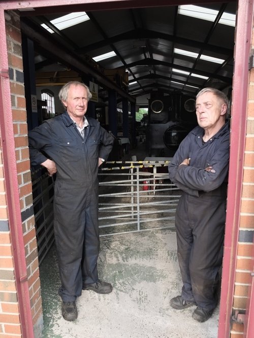 Poshtë dhe Jashte poster