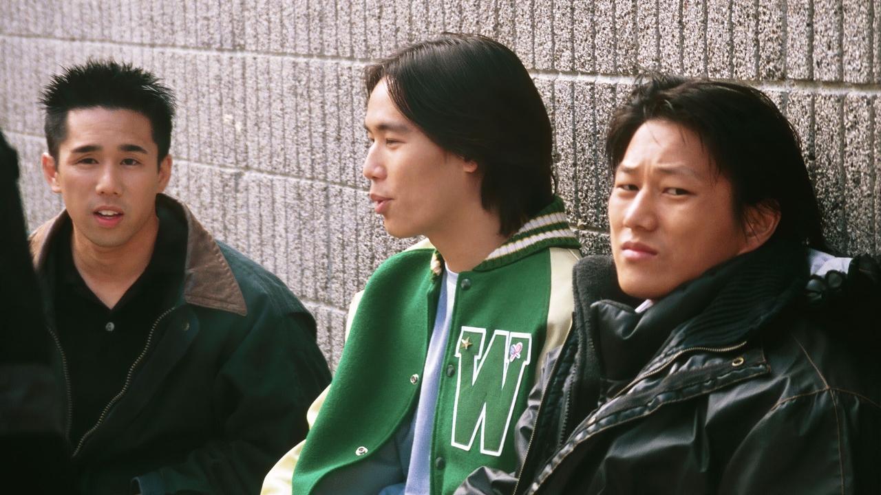 Ushtari i Qelqtë të Qëndrueshëm backdrop