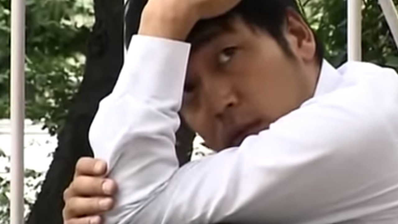 Ico, Kali Trim backdrop