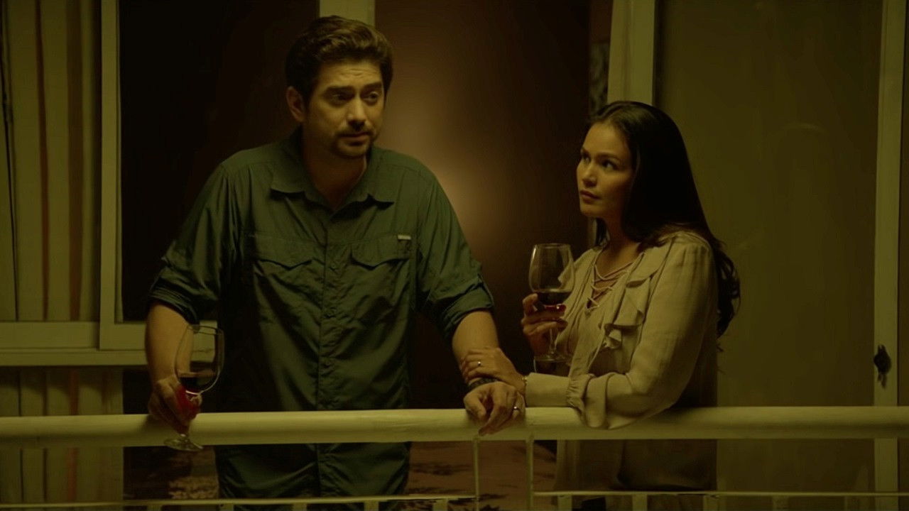 Të Dua. Po Prit. Lena backdrop