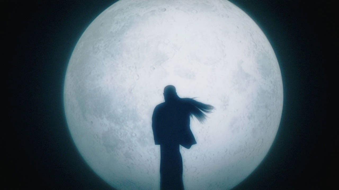 Të Çmendurit backdrop