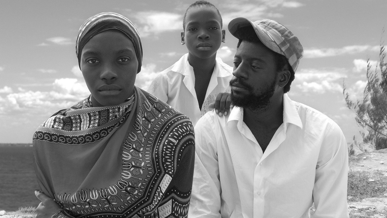 AK kundër AK backdrop