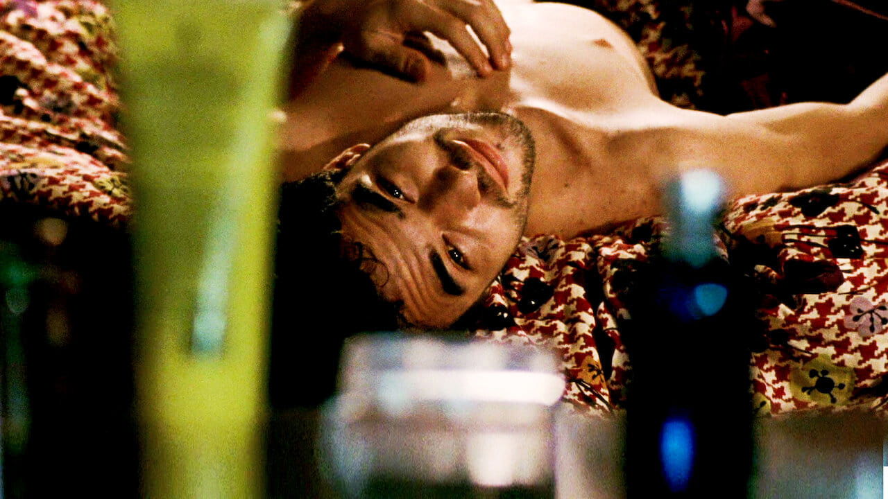 Ata vodhën penisin e Hitlerit backdrop