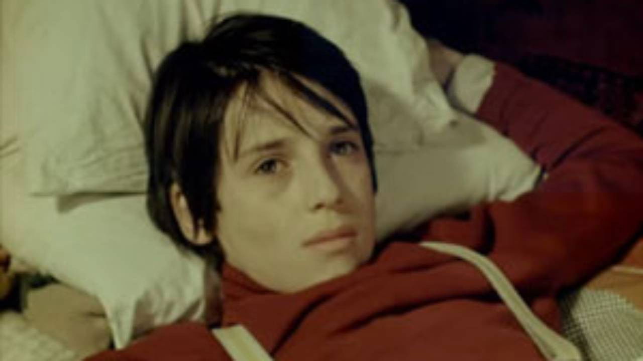 Al-Qadeya Al-Mashhora backdrop