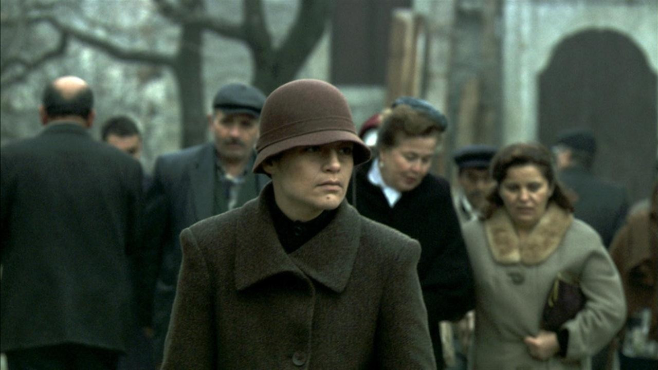 François-Xavier Demaison: Demaison fluturon backdrop