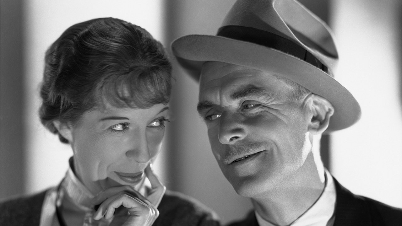 Pushtuesi i Galaksisë backdrop