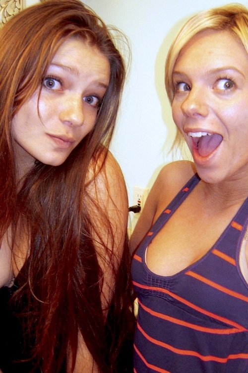 Los gamberros translates to "Të këqijtë" in Albanian poster