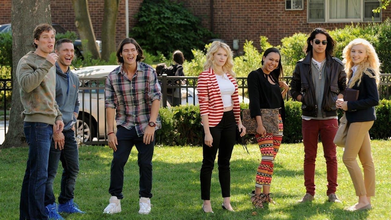 Vajza e Vogël e Diellit backdrop