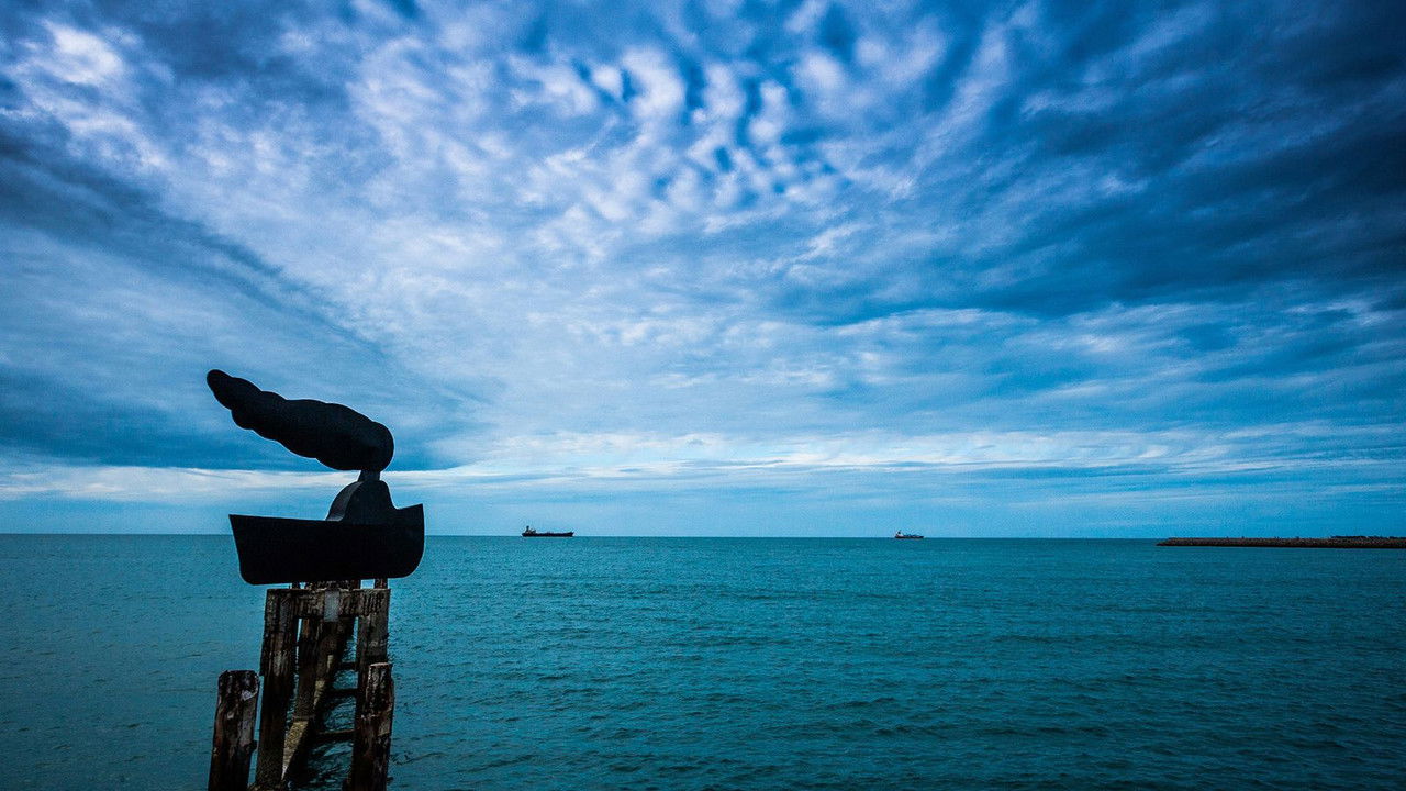 Salome ishte një puthëse e mrekullueshme backdrop