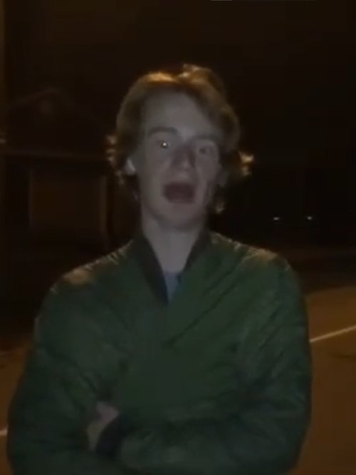 Për: Kushdo që dëgjon poster