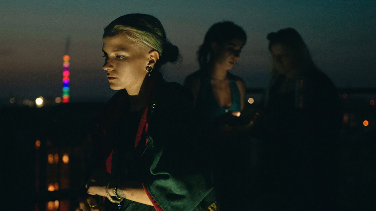 Majat e Trona backdrop