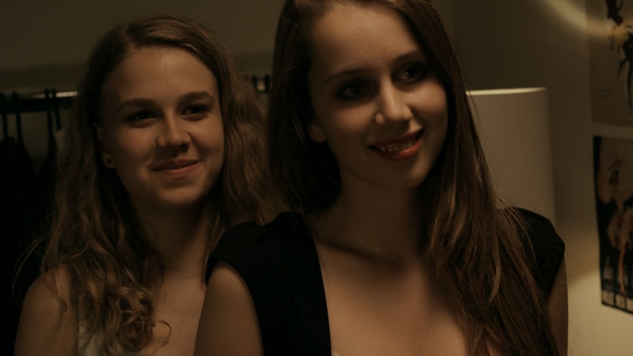 Andari Bandhuvaya backdrop