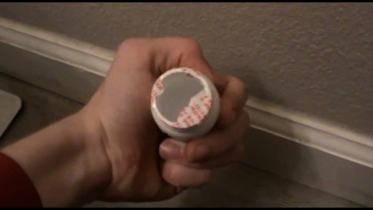 Ura Aka: Aventurë backdrop