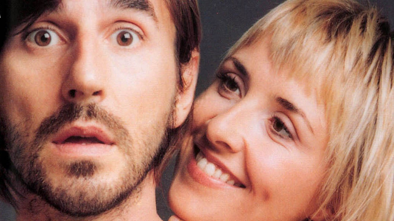 Bëje Vetë: Historia e Rough Trade backdrop