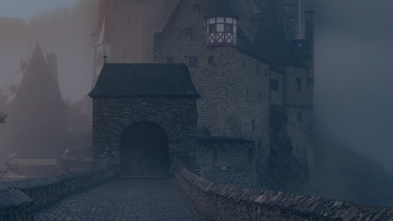 Ngjitja e Parë / Ngjitja e Fundit backdrop