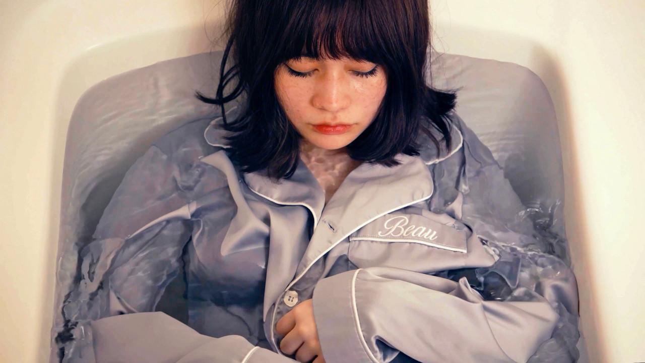 Pohádka o drakovi translates to Përralla për dragoin in Albanian backdrop