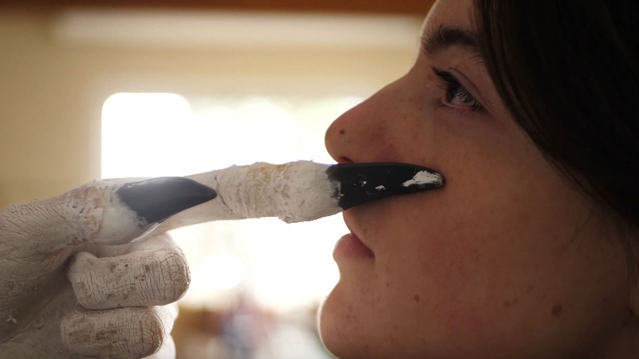 Gëzimi dhe Trishtimi i Trupit backdrop