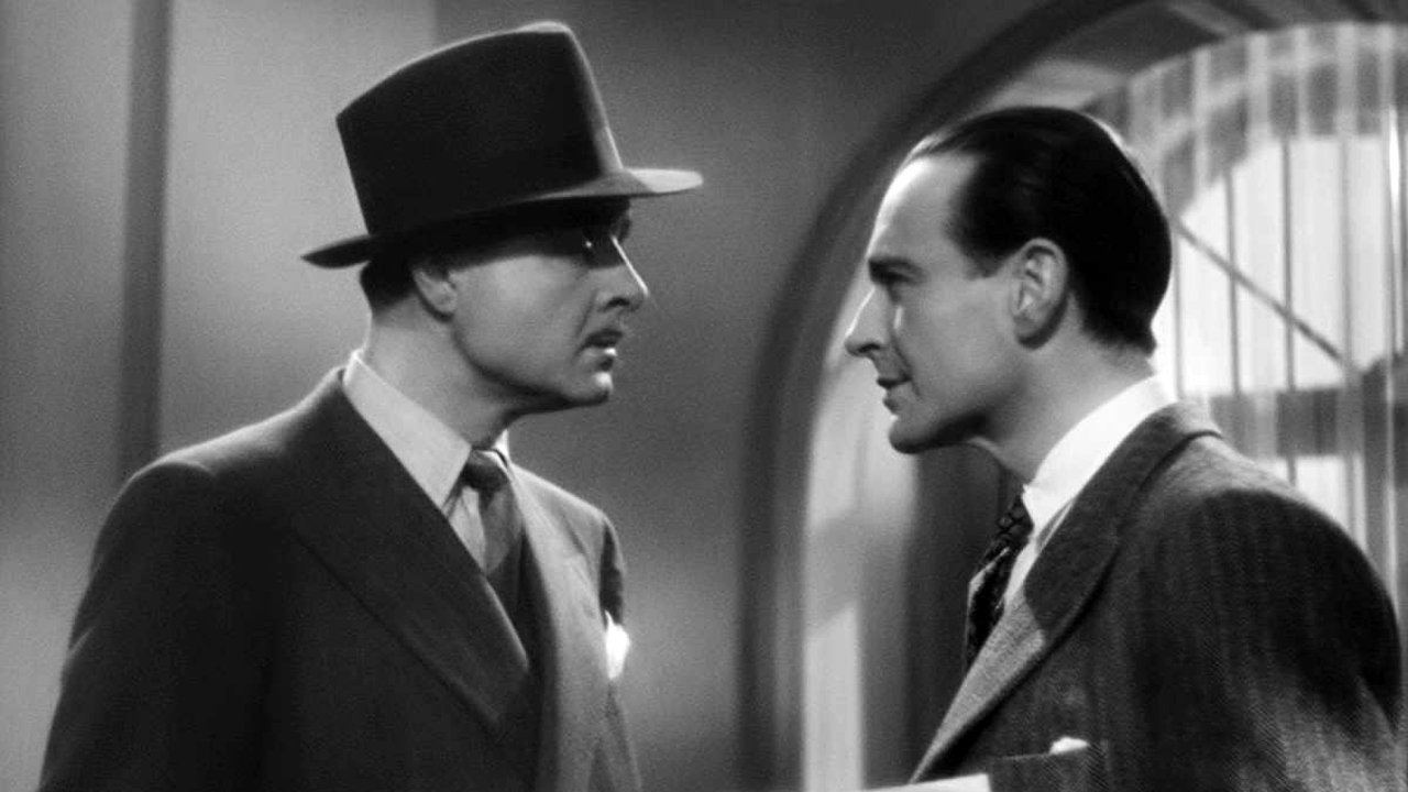 Shtëpia e Daggerëve që Fluturojnë backdrop