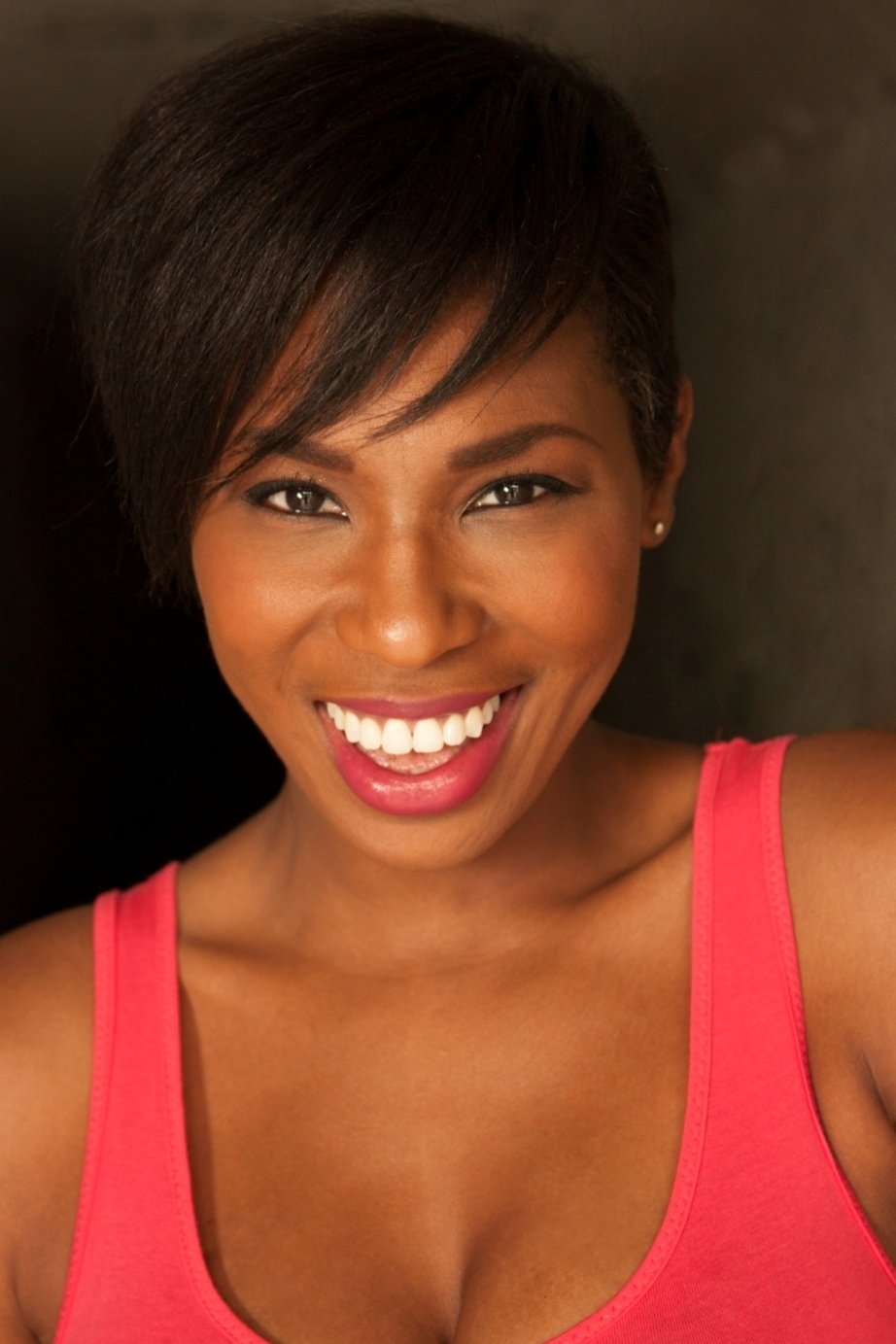 Nijas Ørnbak-Fjeldmose backdrop