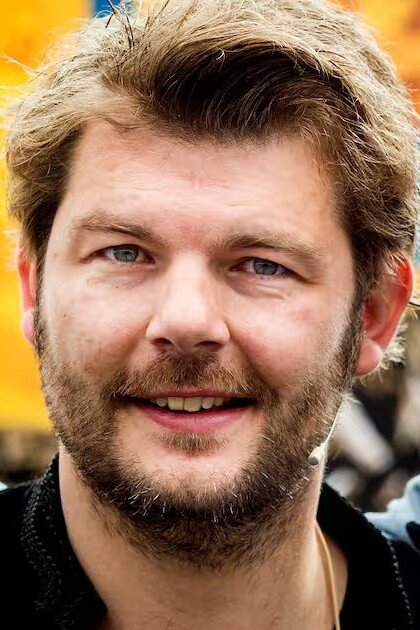 Marit Nissen backdrop