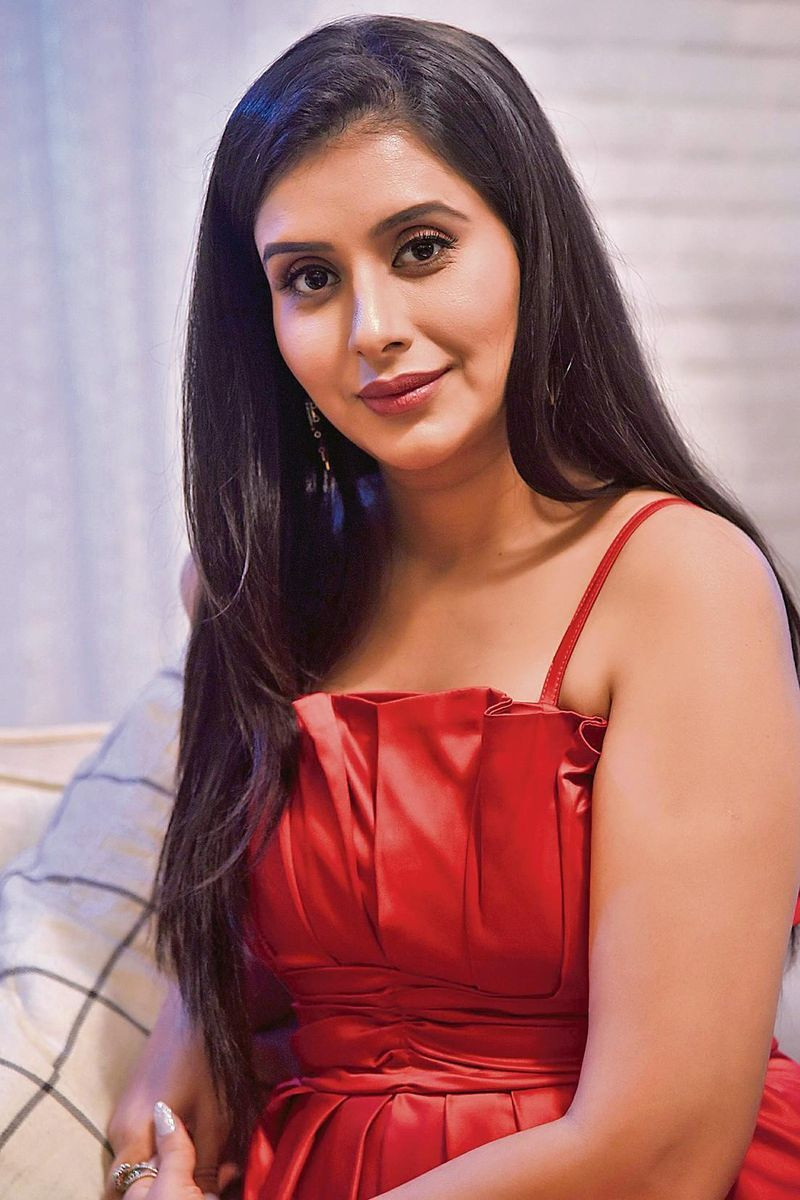 Miyuki Nakajima backdrop