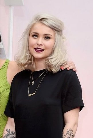 Tamás Palcsó backdrop