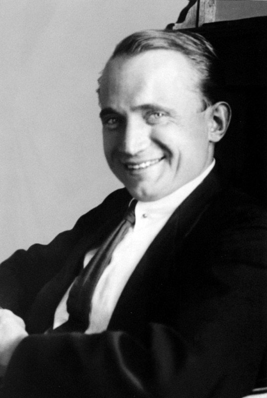 Iván Fenyő backdrop