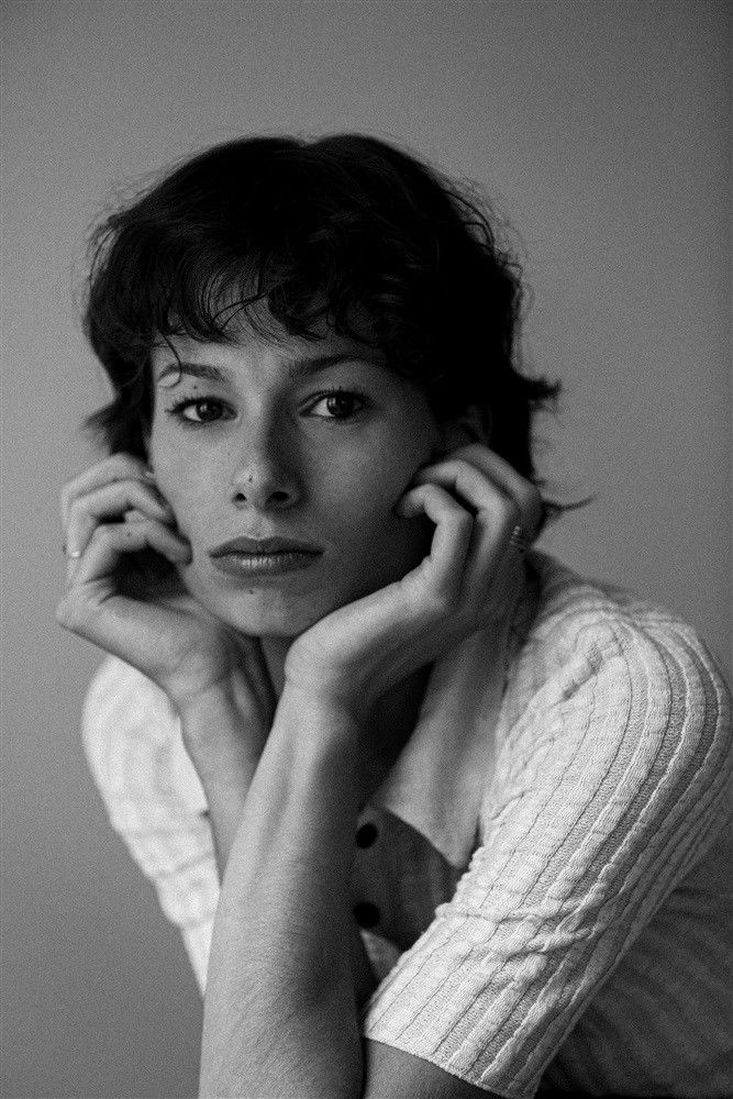 Victor Travis backdrop