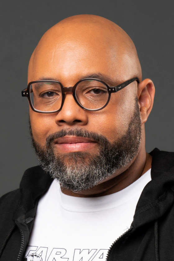 Phiyada Jutharattanakul backdrop