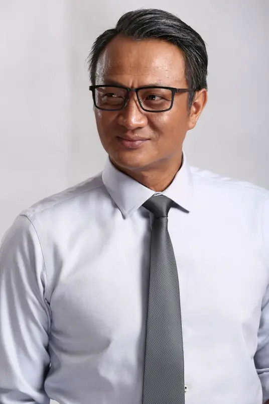 Reni Pittaki backdrop