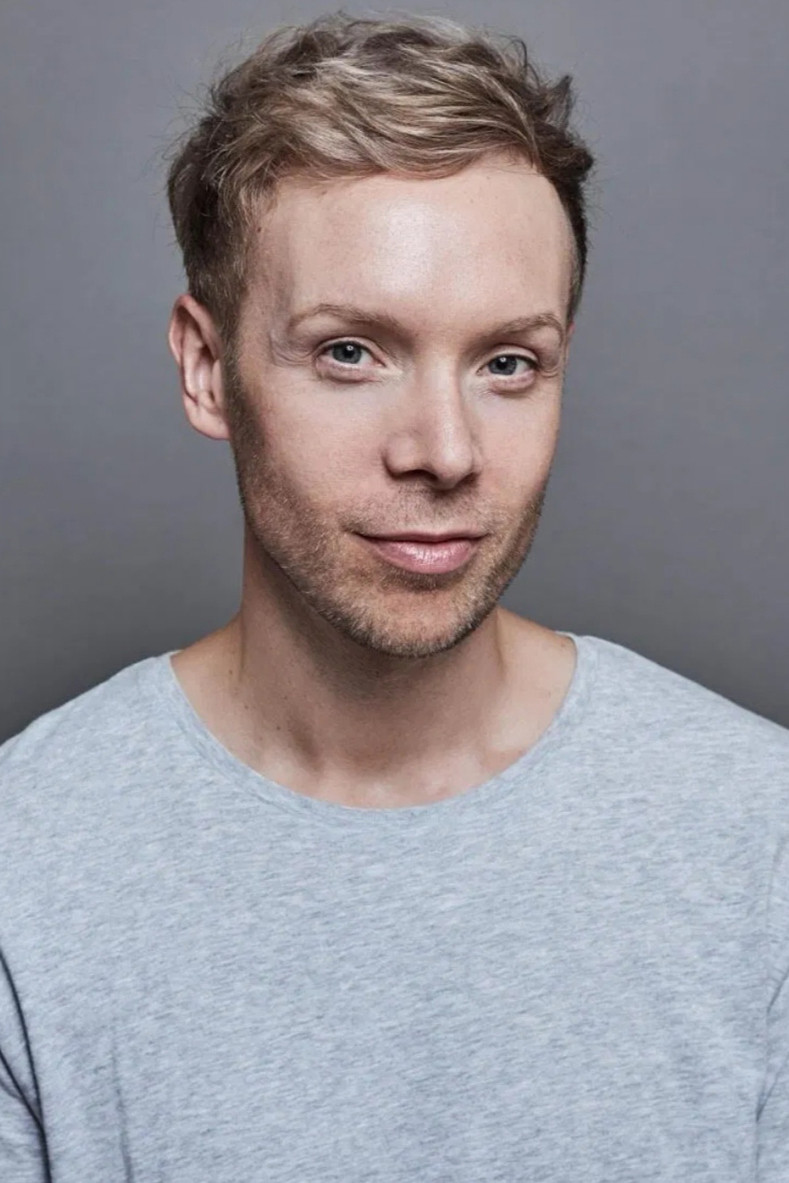 Miyuki Kawamura backdrop