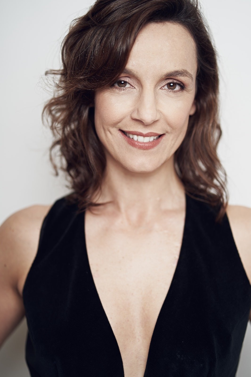 Carla Maciel backdrop