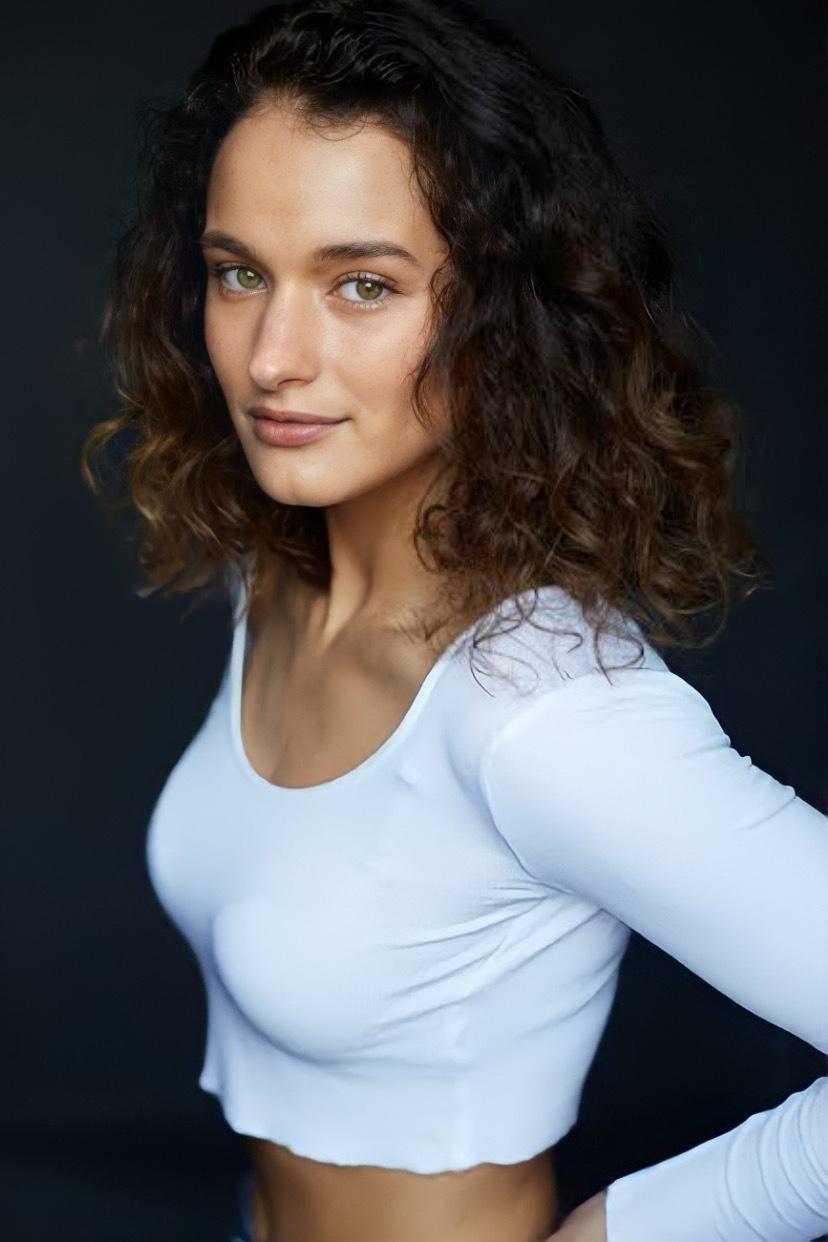 Ayano Yamamoto backdrop