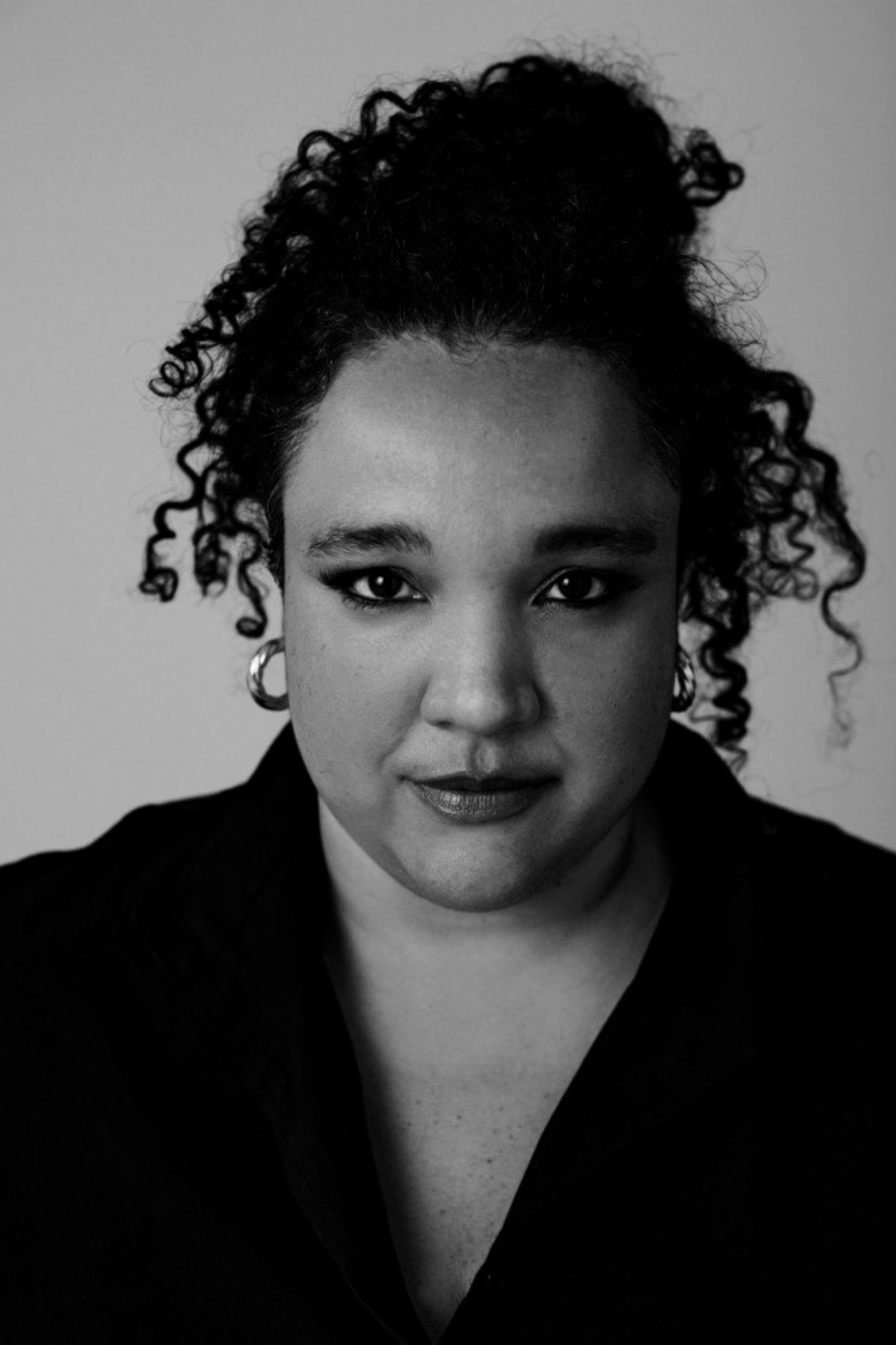 Juliana Vicente backdrop