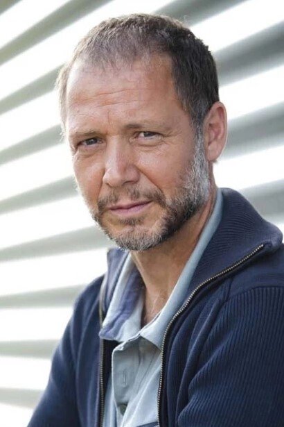 Arthur Gould-Porter backdrop