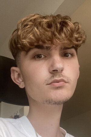 Juan Manuel Lenis backdrop