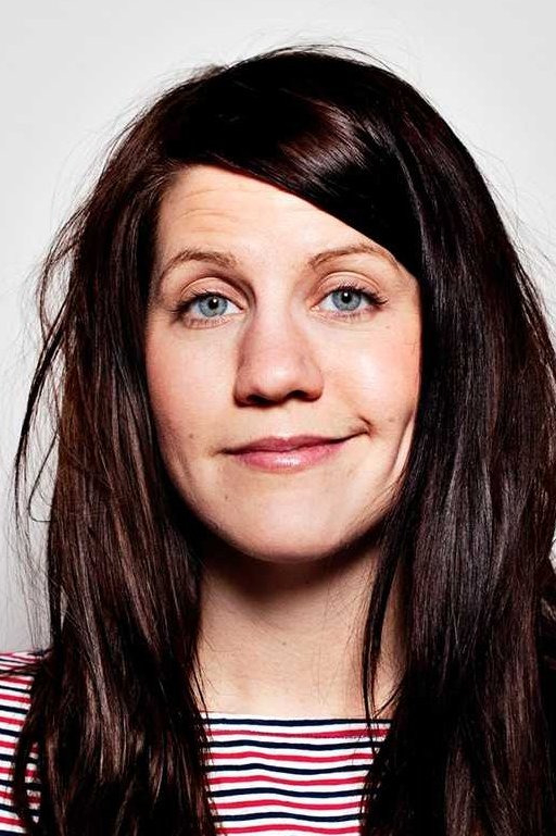 Emma Knyckare backdrop