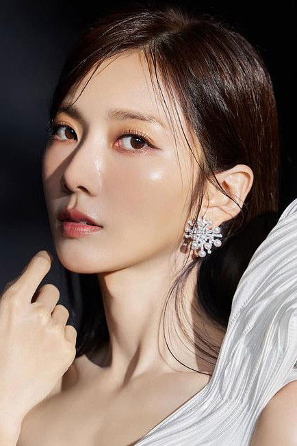 Tsai Huang Ru backdrop