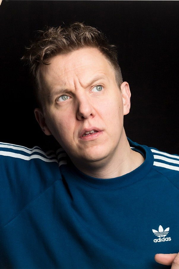 Francisca Aronsson backdrop