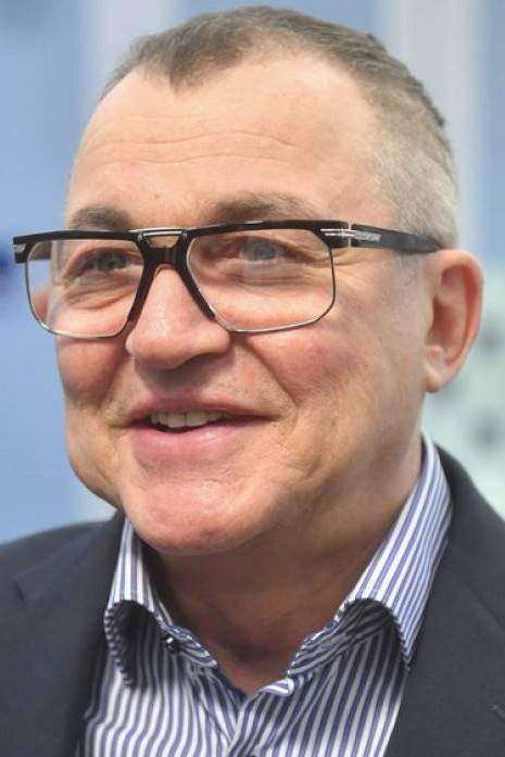 Dmitriy Dibrov backdrop